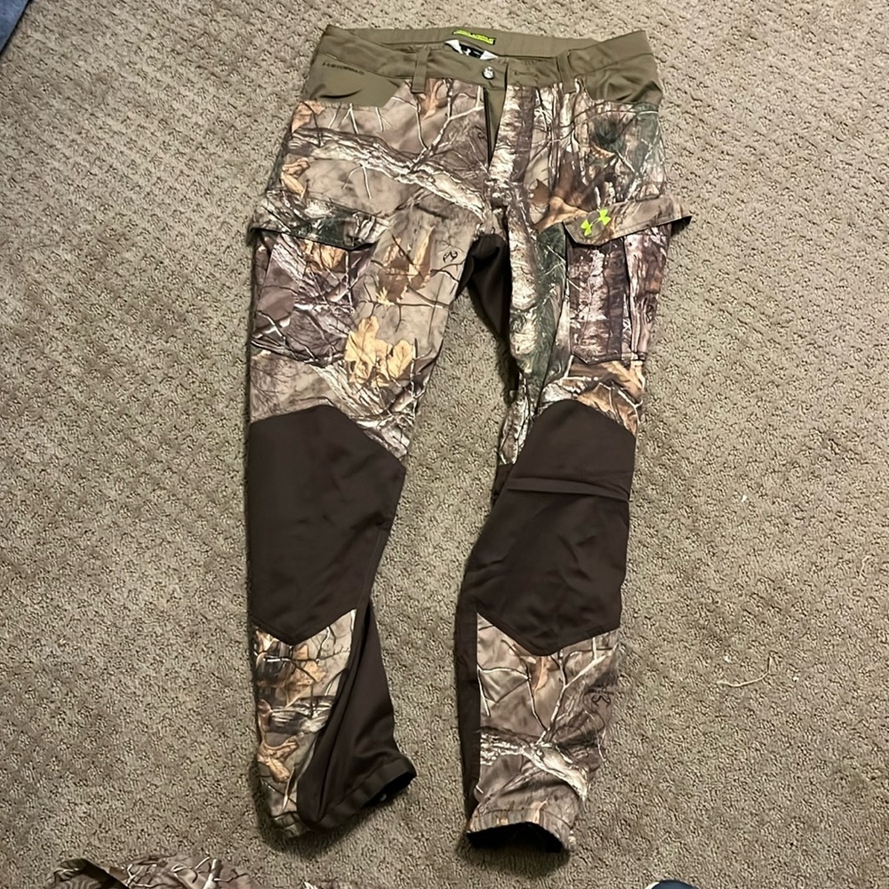 Men’s under armour hunting pants